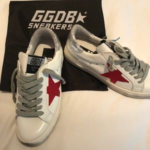 NEVER WORN Golden Goose Sneakers